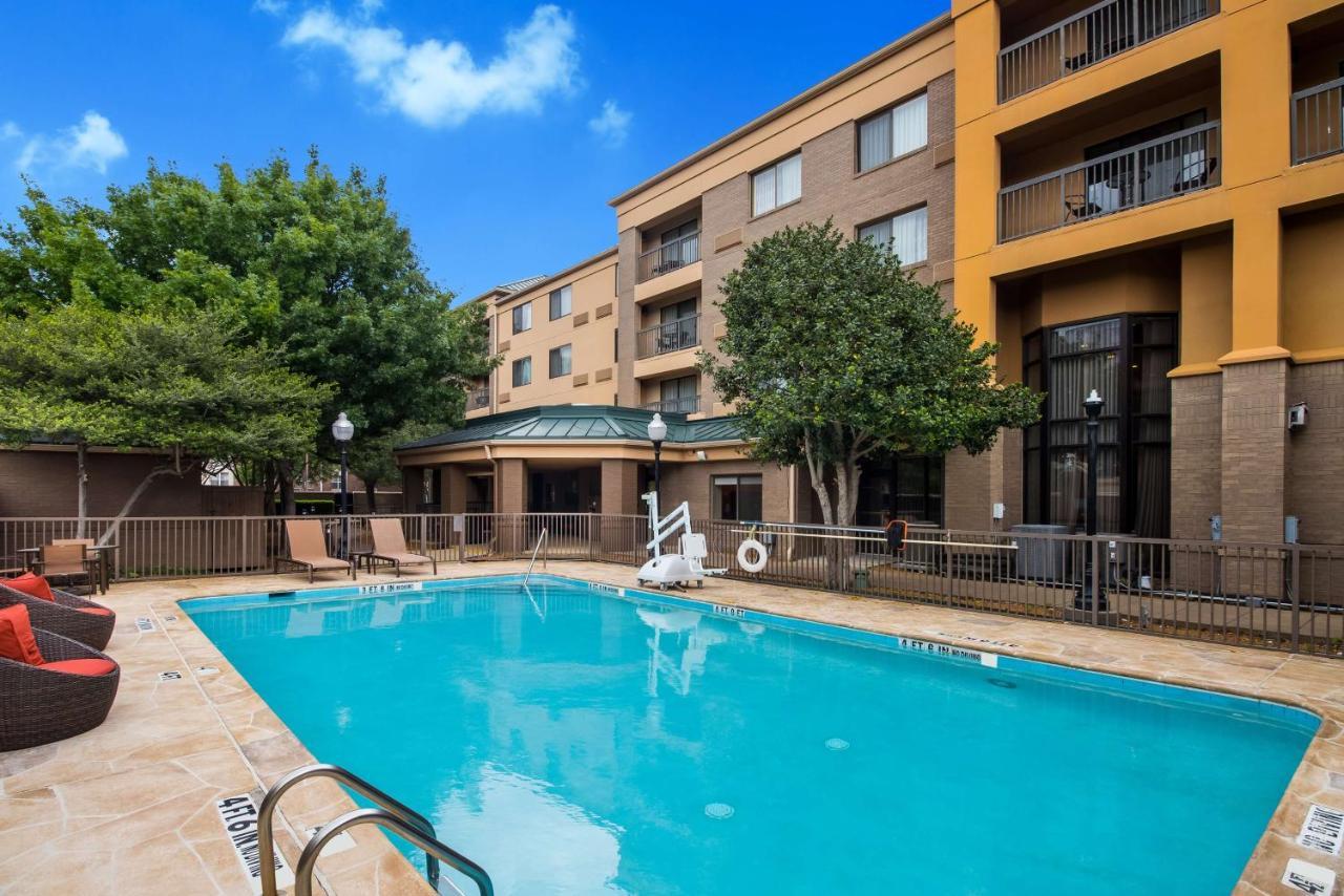 Sonesta Select Dallas 3*