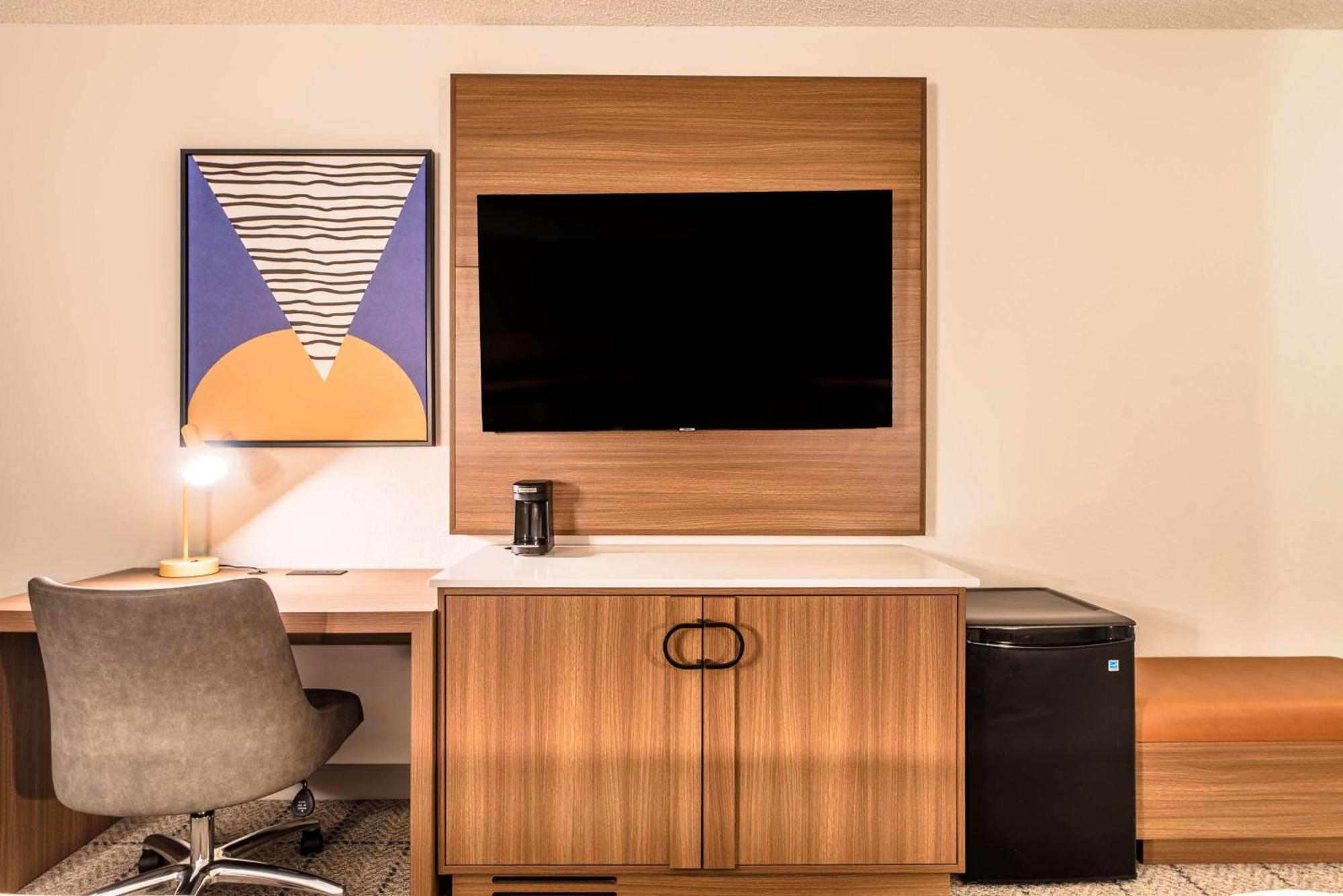 Sonesta Select Dallas Hotel