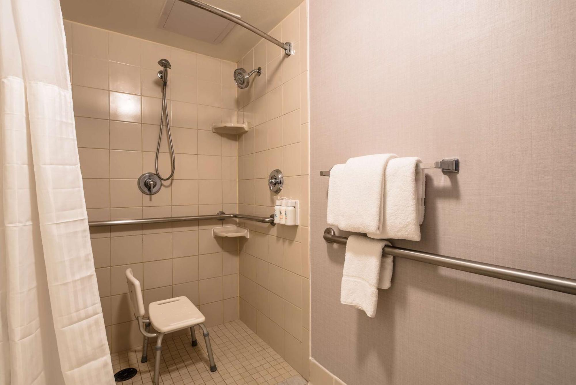 Sonesta Select Dallas Hotel 3*